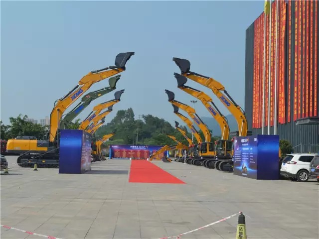 “偉大的勝利、徐工的驕傲”感恩定貨會簡報